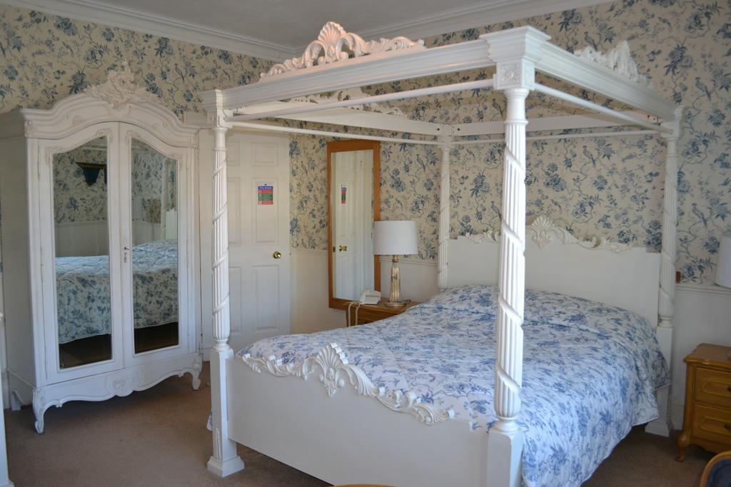 Cranleigh Hotel ไรเกท ภายนอก รูปภาพ