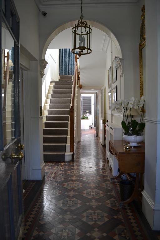Cranleigh Hotel ไรเกท ภายนอก รูปภาพ