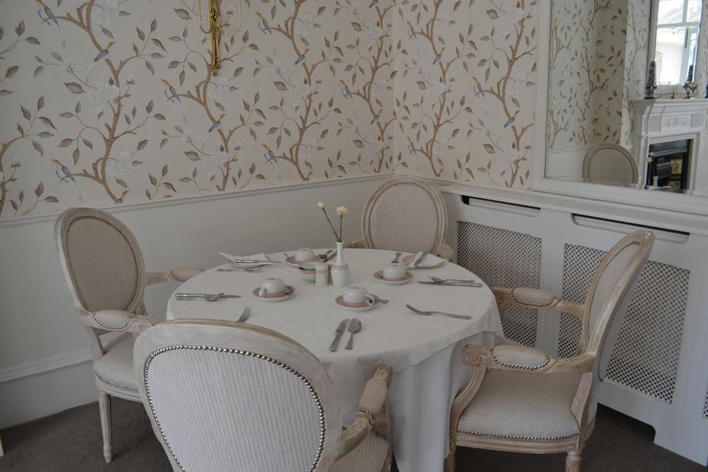 Cranleigh Hotel ไรเกท ภายนอก รูปภาพ