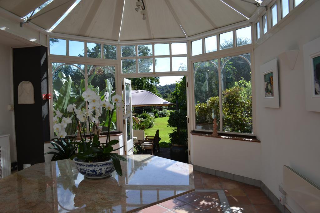 Cranleigh Hotel ไรเกท ภายนอก รูปภาพ