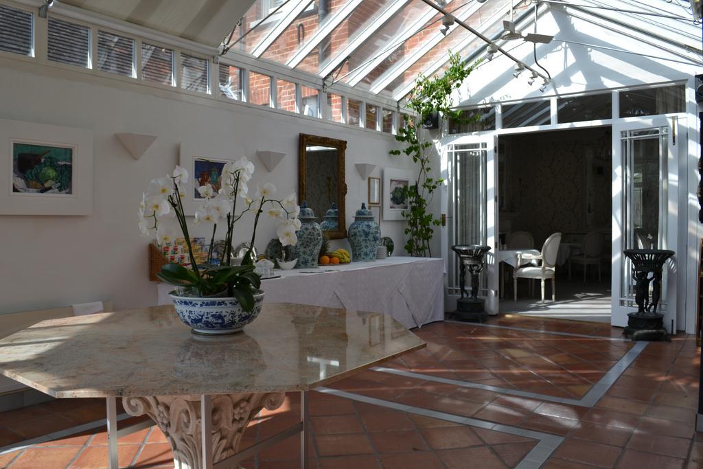Cranleigh Hotel ไรเกท ภายนอก รูปภาพ