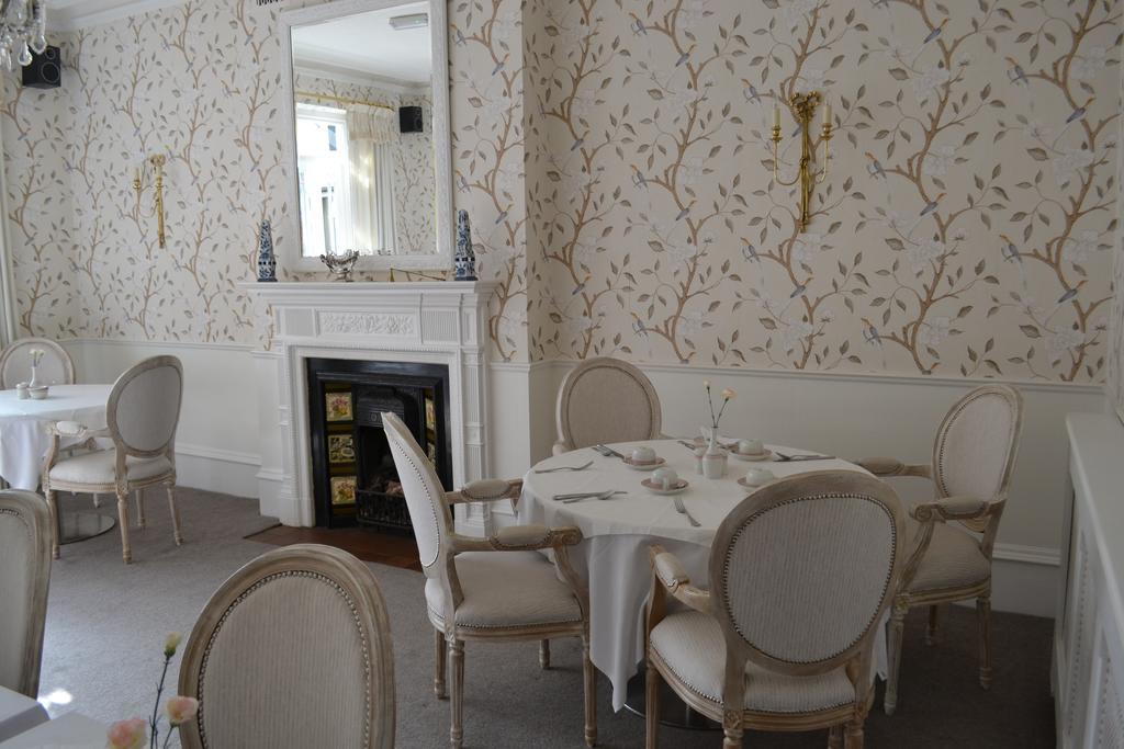 Cranleigh Hotel ไรเกท ภายนอก รูปภาพ