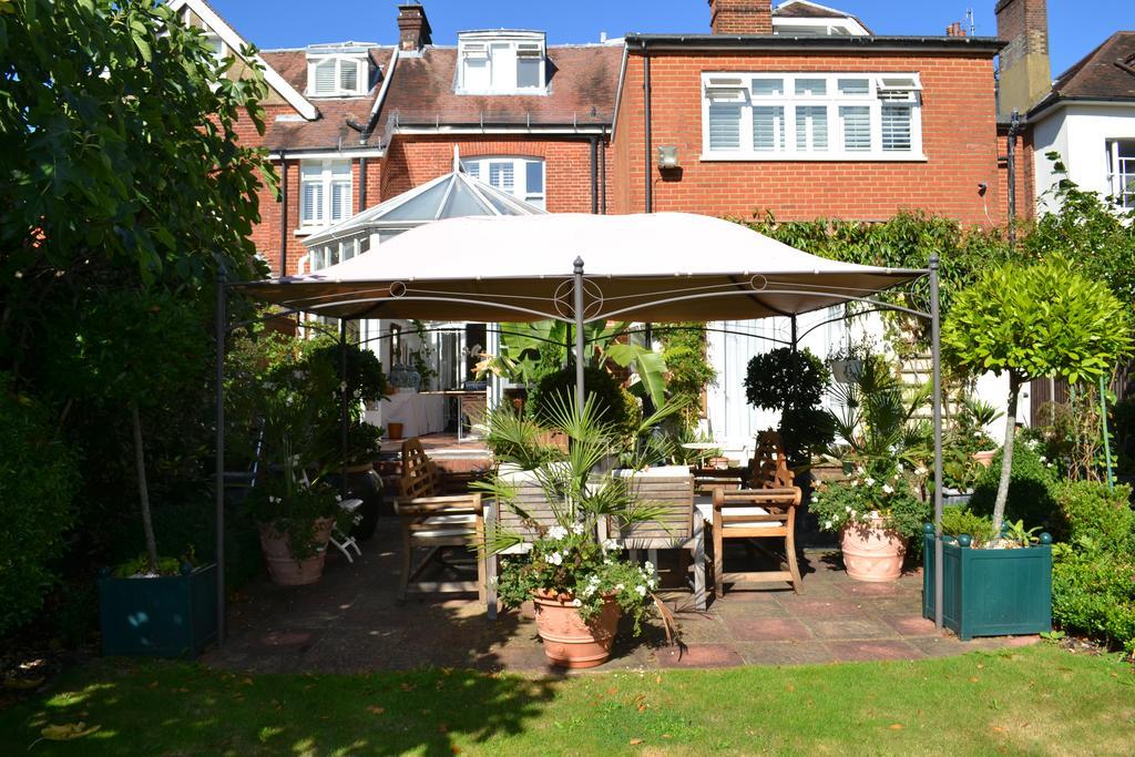 Cranleigh Hotel ไรเกท ภายนอก รูปภาพ