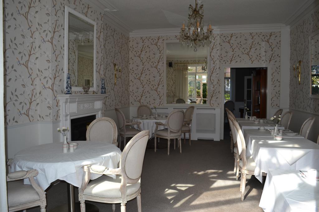 Cranleigh Hotel ไรเกท ภายนอก รูปภาพ