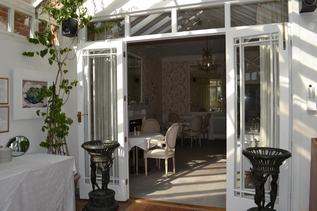 Cranleigh Hotel ไรเกท ภายนอก รูปภาพ